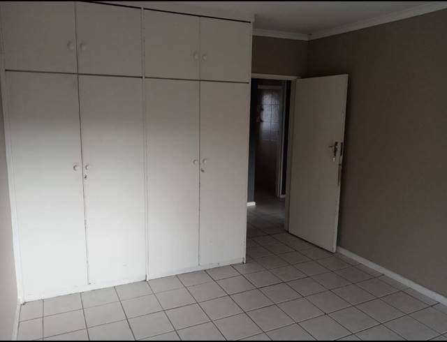 2 bed property to rent in CLAREMONT